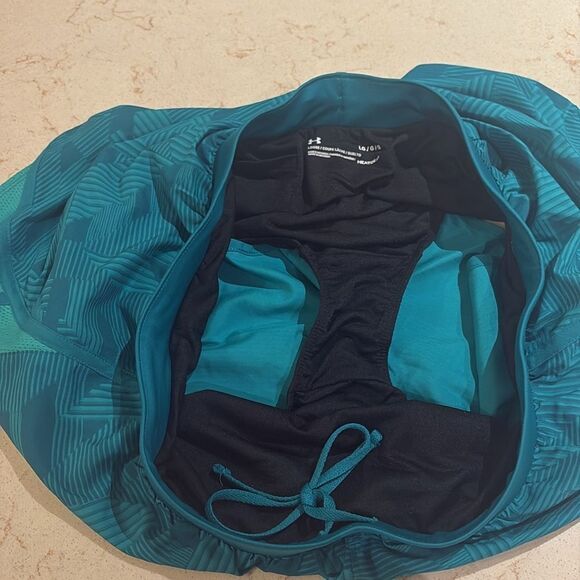 Under Armour athletic shorts SZ large - Picture 6 of 9